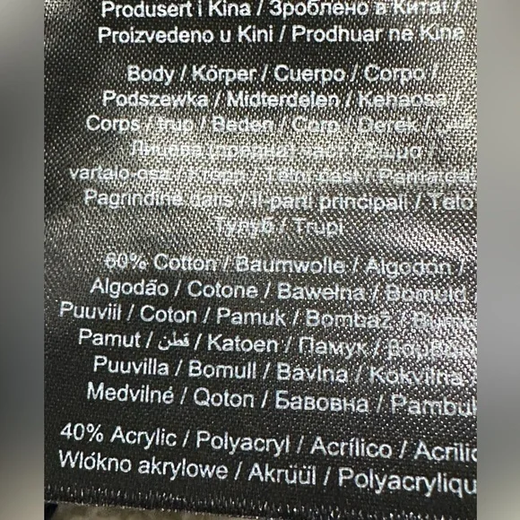 Vero Moda Open Crochet Knit Long Sleeve Sweater Top. Navy/White. Size: Large - Picture 4 of 11